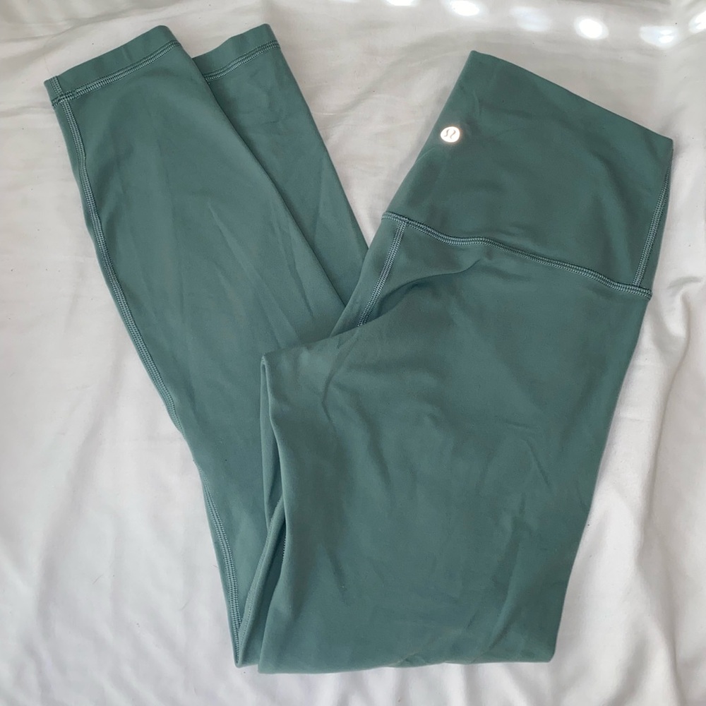 Lululemon leggings size 6